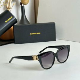 Picture of Balenciga Sunglasses _SKUfw54023031fw